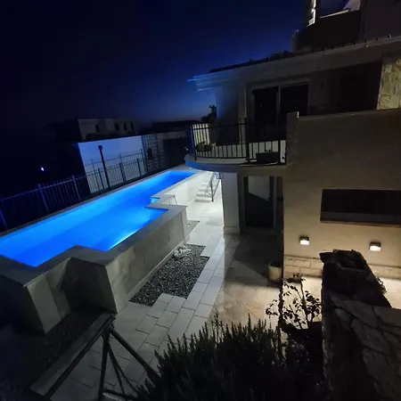 Gv - Holiday Home With Magnapool Willa Makarska