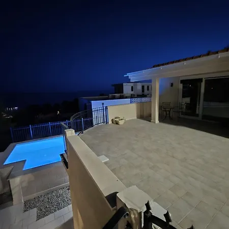 Gv - Holiday Home With Magnapool Makarska