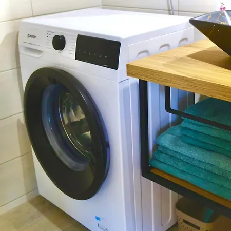 Gv - With Magnapool Willa Makarska