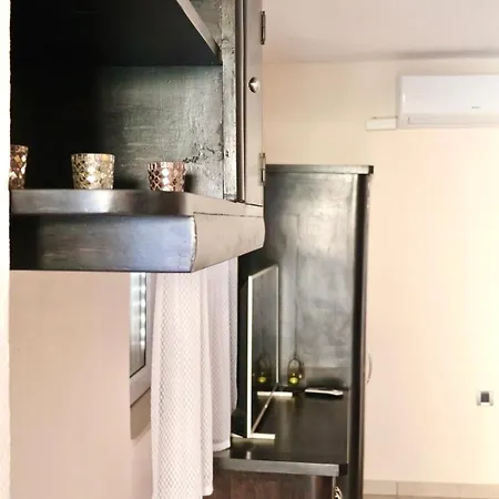 Gv - With Magnapool Willa Makarska