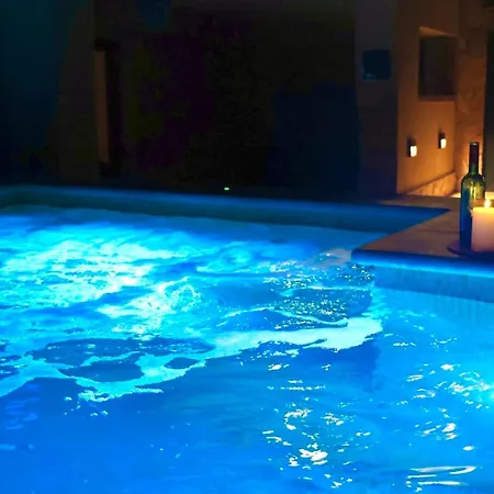 Willa Gv - Holiday Home With Magnapool Makarska